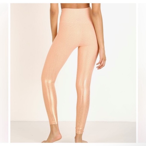 Beyond Yoga Pink with Gold Dots High-Rise Leggings Size S - Picture 2 of 9
